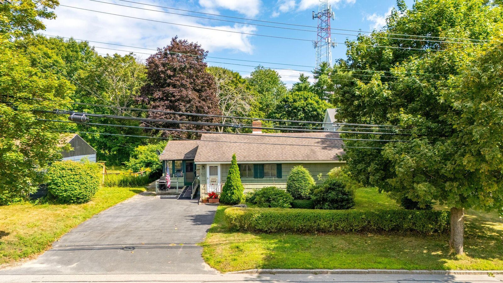 Property Photo:  423 Allen Avenue  ME 04103 
