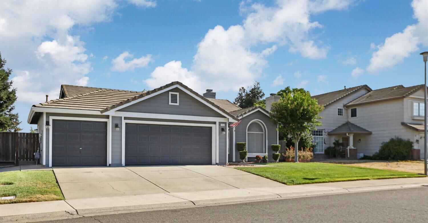 Property Photo: 953 Lake Canyon Avenue CA 95632
