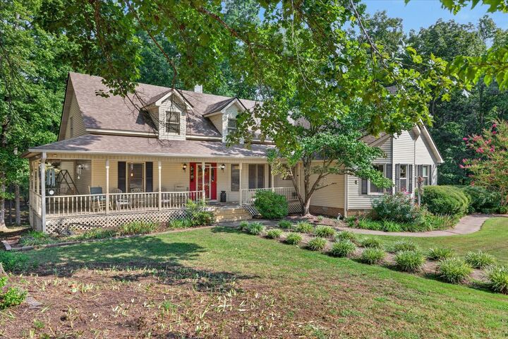 Property Photo:  175 Castleton Cv  TN 38242 