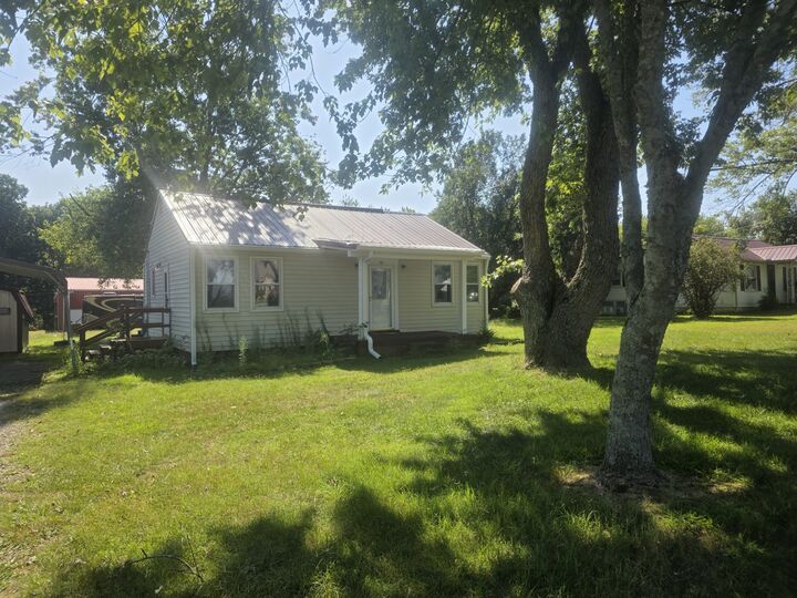 Property Photo: 732 New Deal Potts Rd TN 37048