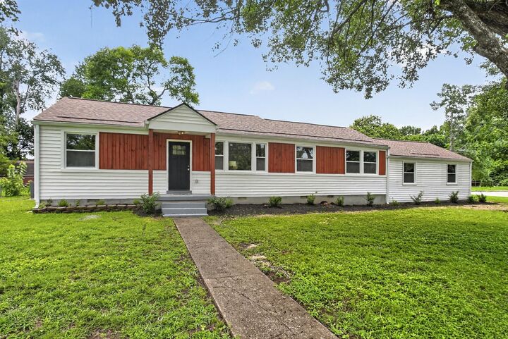 Property Photo:  900 Vantrease Rd  TN 37115 
