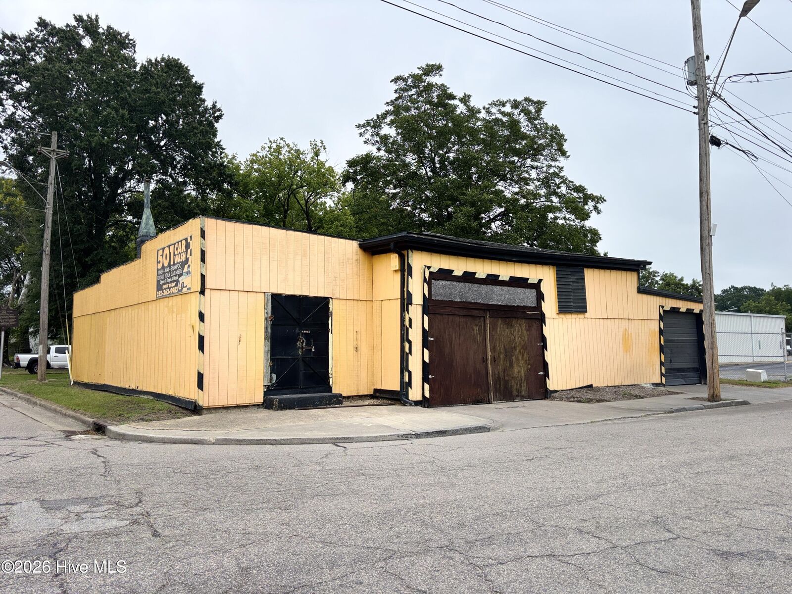 Property Photo:  501 E Barnes Street S  NC 27893 