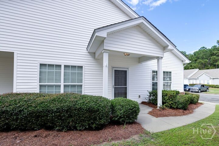 Property Photo:  36 Falkland Avenue  GA 31407 