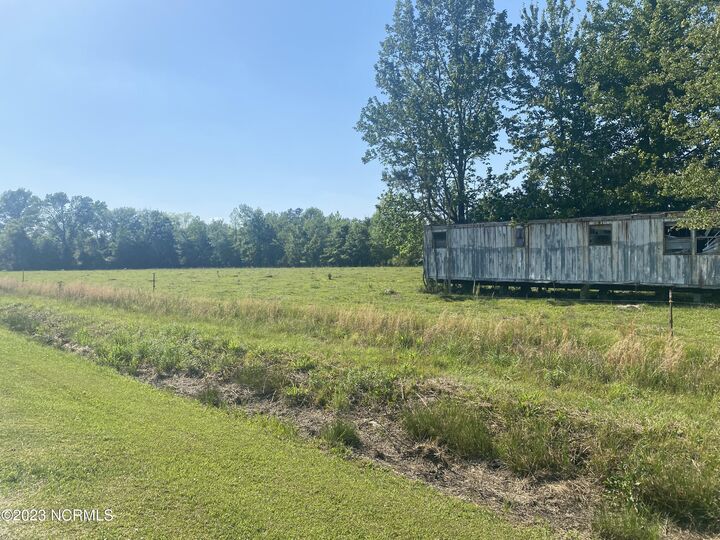 Property Photo:  353 Best Road  NC 28472 