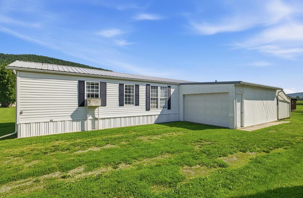 Property Photo: 109 N East Street PA 16928
