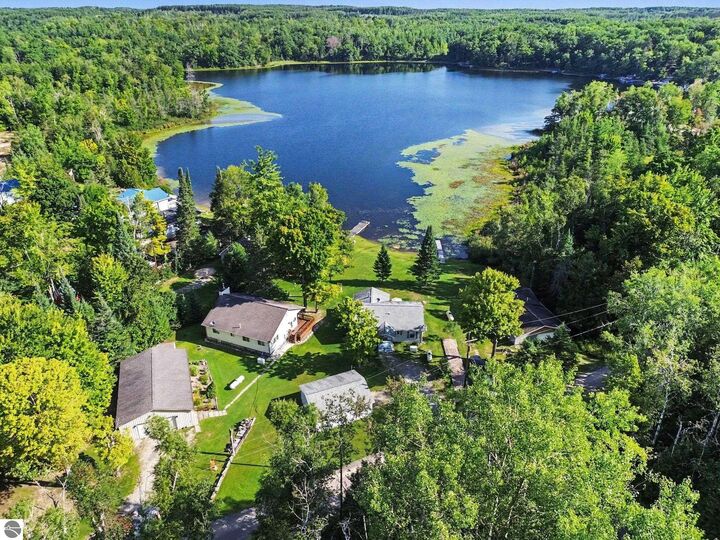 Property Photo:  4422 S Sunset Drive  MI 48737 