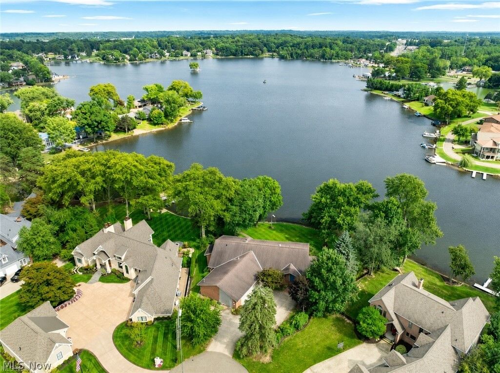 Property Photo:  5234 Pinedrive Circle NW  OH 44718 