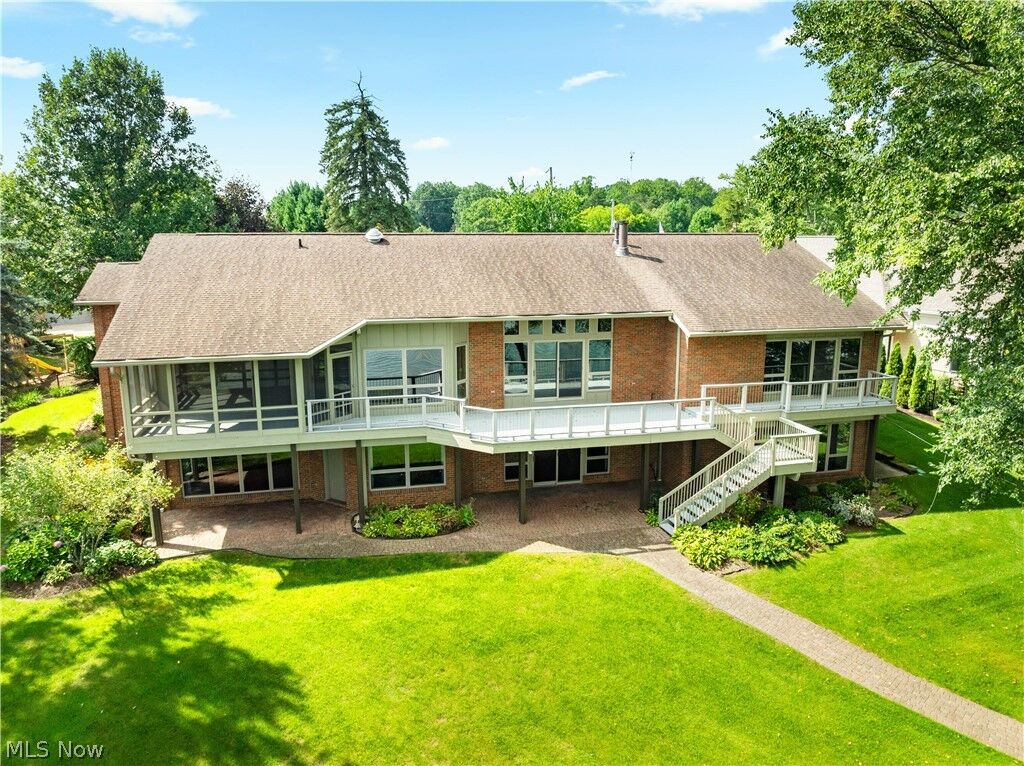 Property Photo: 5234 Pinedrive Circle NW OH 44718