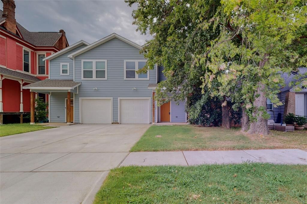 Property Photo: 618 W Sears Street TX 75020