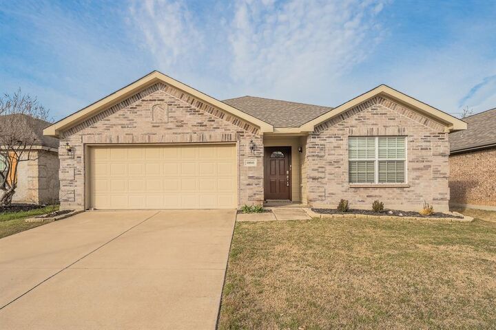 Property Photo:  10541 Rising Knoll Lane  TX 76131 