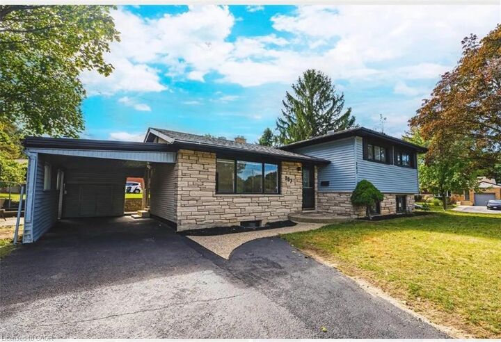 Property Photo: 267 Erb Street E ON N2J 1N6
