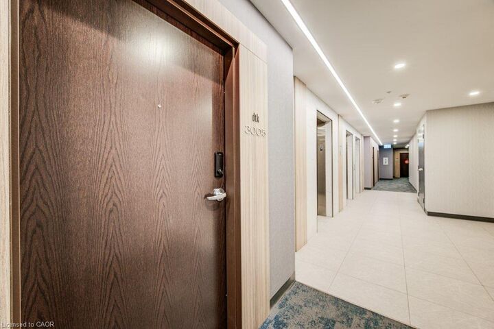 Property Photo:  60 Frederick Street 3005  ON N2H 0C7 