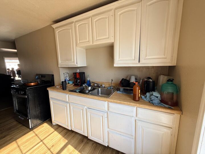 Property Photo:  1202 Lamar Ave  TX 79720 