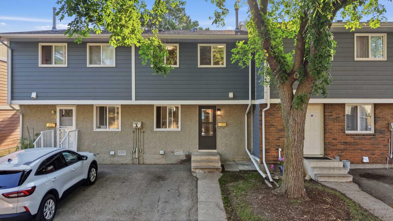 Property Photo: 5935 63 Street 82 AB T4N 6C1