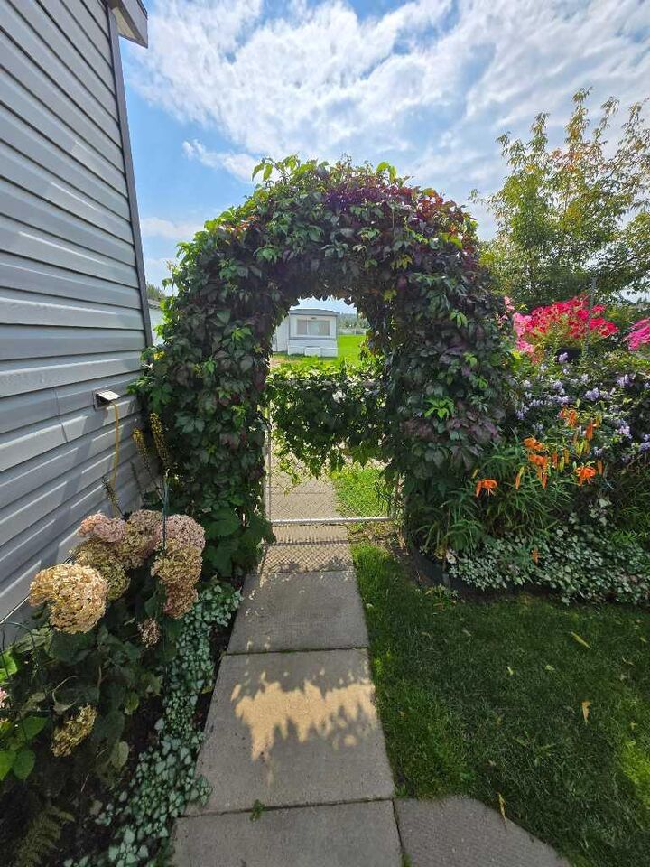 Property Photo:  142 Rivervalley Estates  AB T7S 1K1 