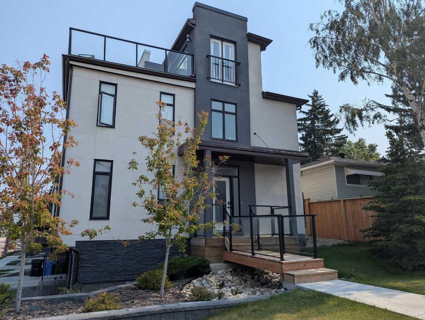 Property Photo:  2857 12 Avenue SW  AB T3C 3Y7 