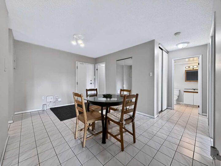 Property Photo:  718 12 Avenue SW 704  AB T2R 0H7 