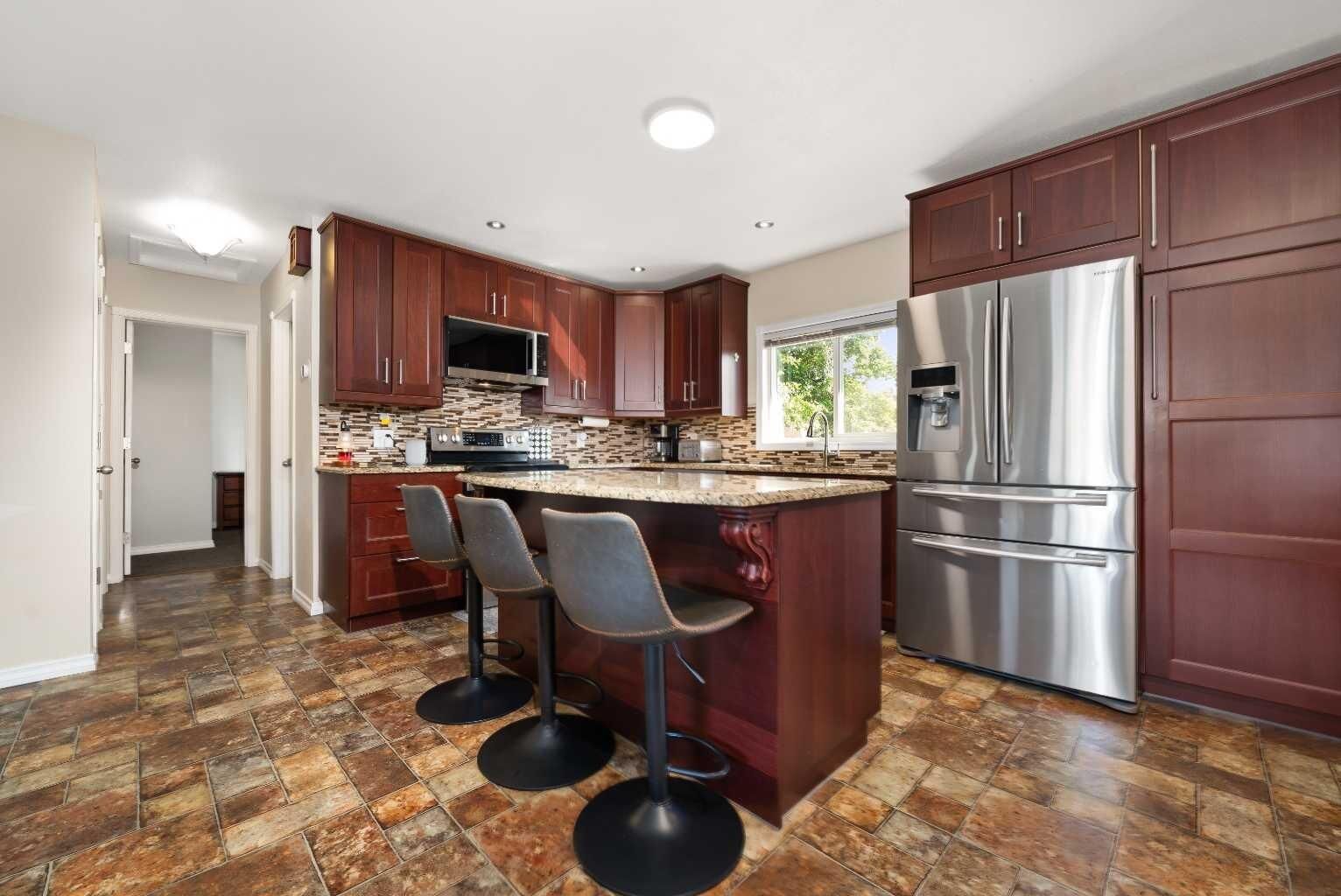 Property Photo:  33 3 Avenue E  AB T0J 3K0 