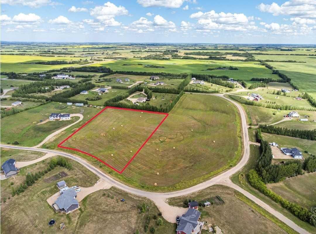 Property Photo:  45 Clearview Drive  AB T0B 2P0 