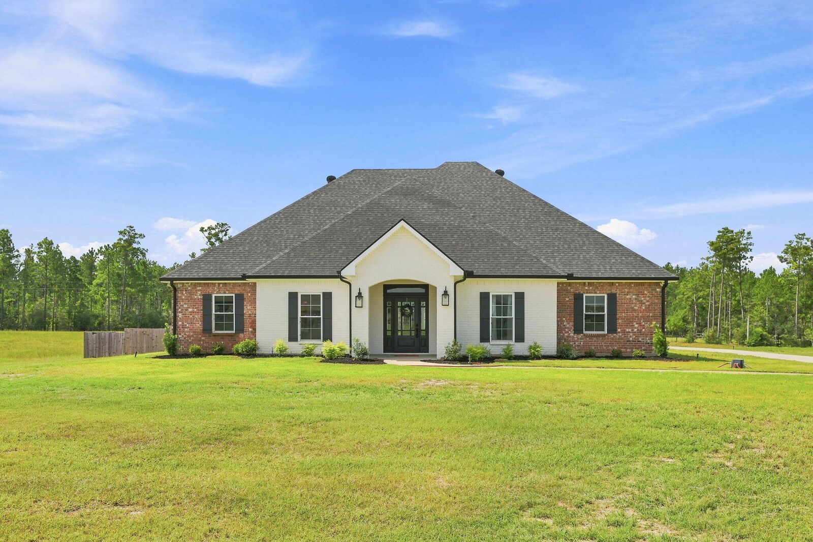 Property Photo:  461 Midkiff  LA 70652 