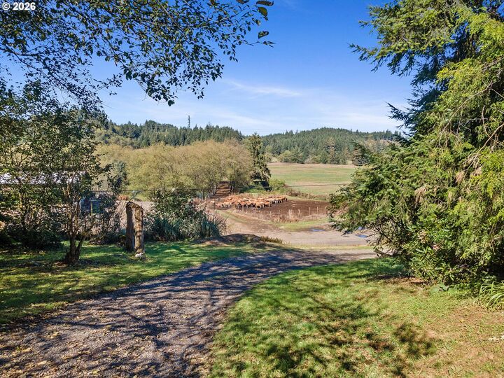 Property Photo: 8365 Bewley Creek Rd OR 97141