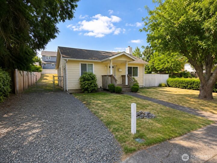 Property Photo:  4526 N Ferdinand Street  WA 98407 