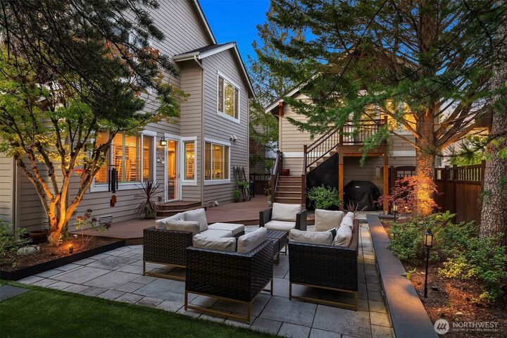 Property Photo:  1117 NE Katsura Street  WA 98029 