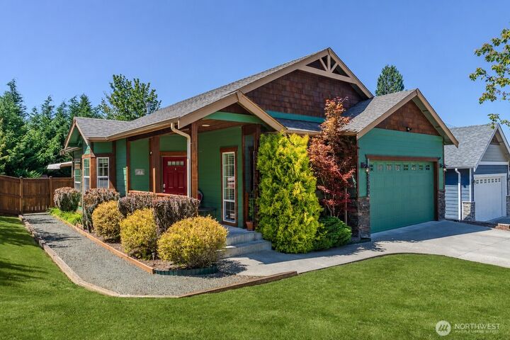 Property Photo: 2505 Elmont Court WA 98229
