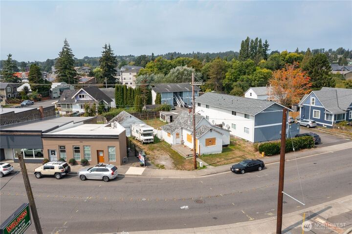 Property Photo:  5709  3rd Avenue  WA 98248 