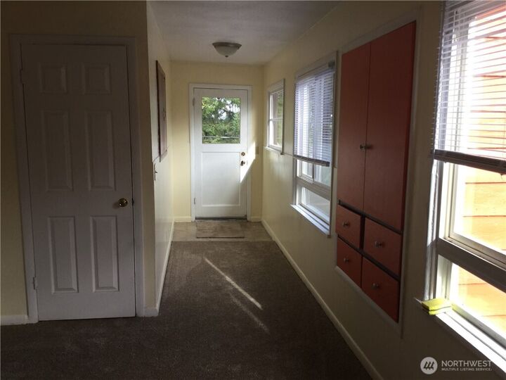 Property Photo: 801 Pecks Drive A WA 98203