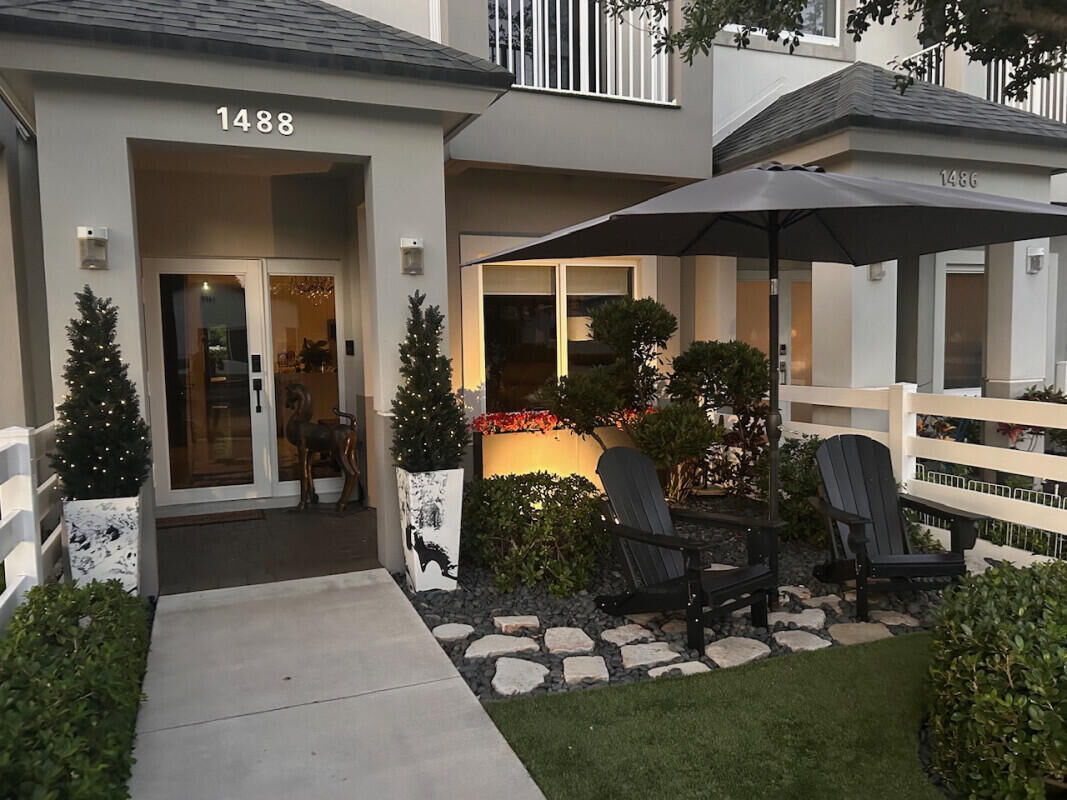 Property Photo: 1488 NE 34th Street FL 33334