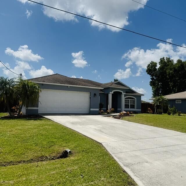 Property Photo:  170 SW Christmas Terrace  FL 34984 