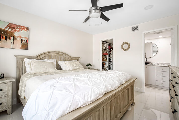 Property Photo: 7257 Golf Colony Court 202 FL 33467