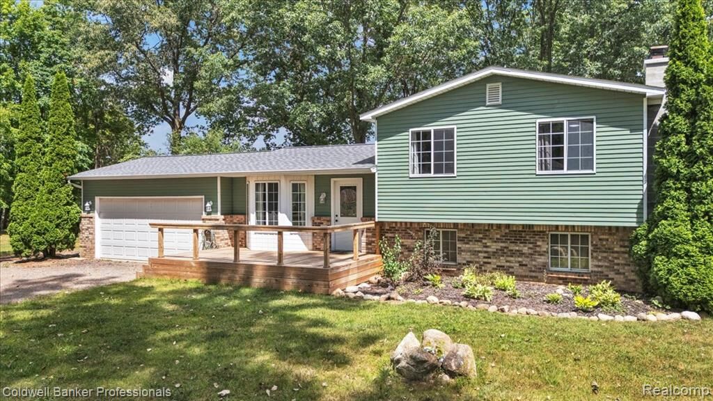 Property Photo: 2488 Springfield Drive MI 48446