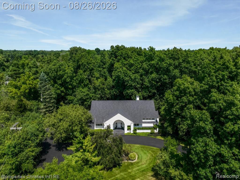Property Photo: 23658 Shagwood Drive MI 48025
