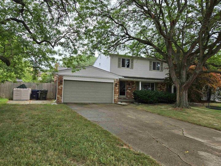 Property Photo:  35356 Monza Ct Street  MI 48312 