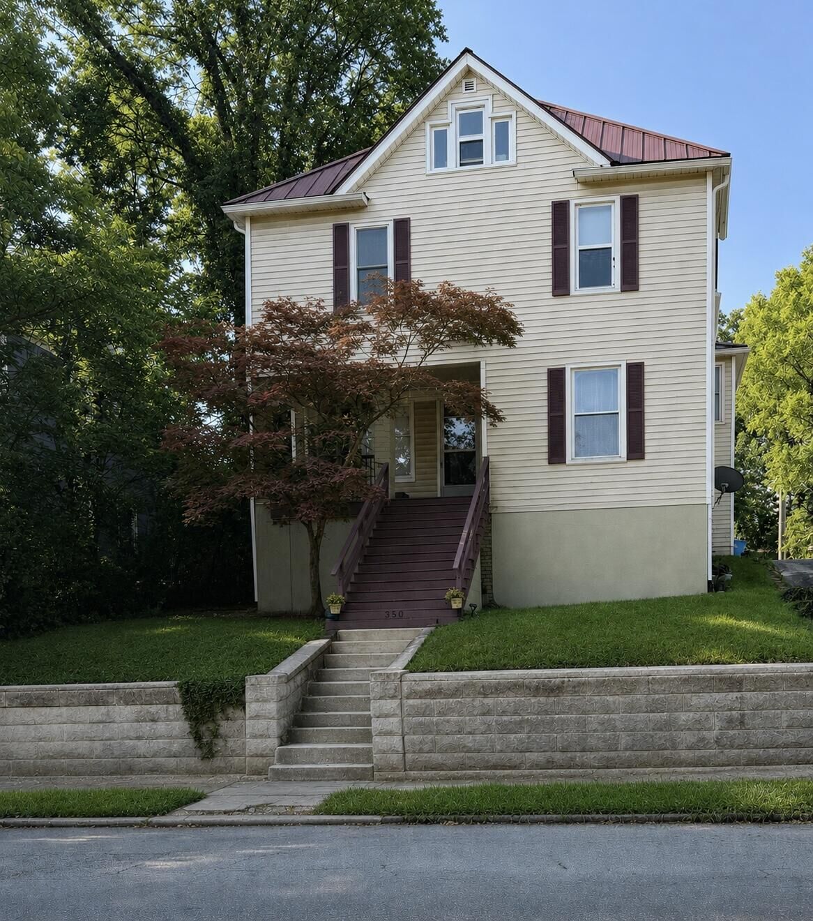 Property Photo: 350 Mountain Ave SW VA 24016
