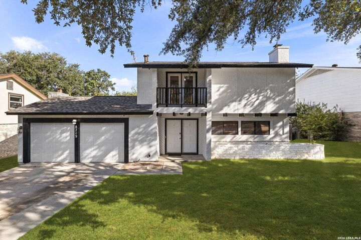 Property Photo: 8719 Timberwick St TX 78250