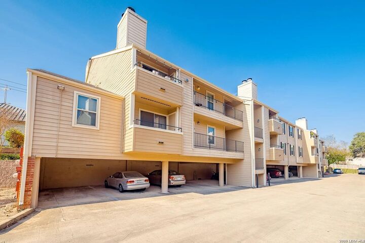 Property Photo:  2809 W William Cannon Dr E203  TX 78745 