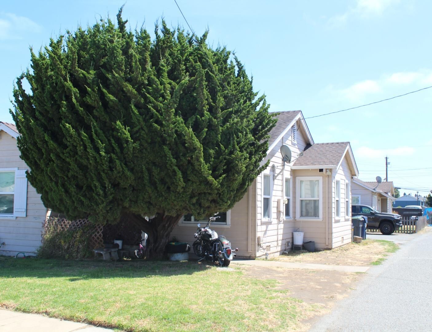 Property Photo: 40 Tharp Avenue CA 95076