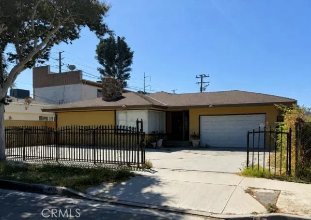 Property Photo: 4812 W 134th CA 90250