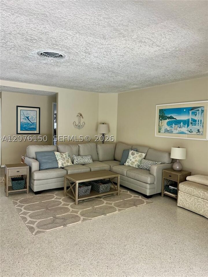 Property Photo: 1241 Manor Dr FL 33404