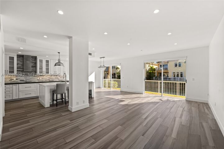 Property Photo: 3110 NE 210th Ter FL 33180