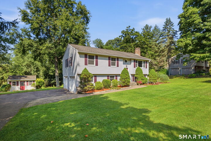 Property Photo: 80 Gideon Lane CT 06033