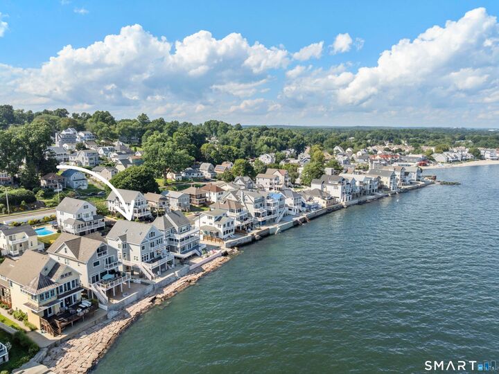 Property Photo:  109 Hillside Avenue  CT 06460 