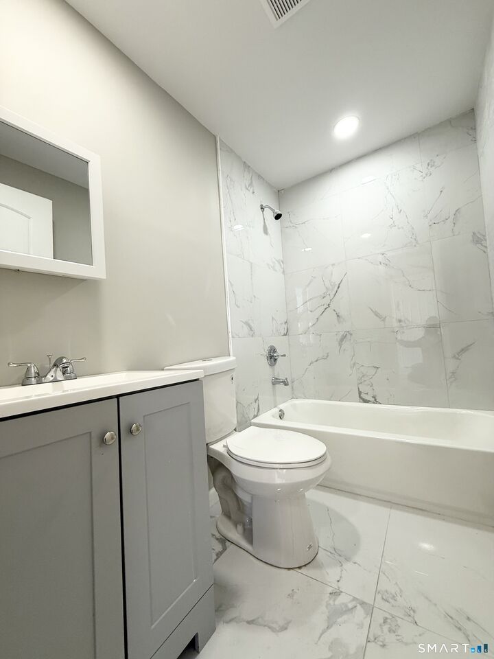 Property Photo:  41 Howe Street  CT 06511 