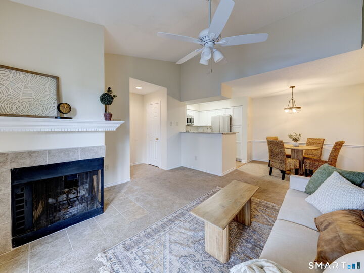Property Photo:  31 High Street 5307  CT 06118 