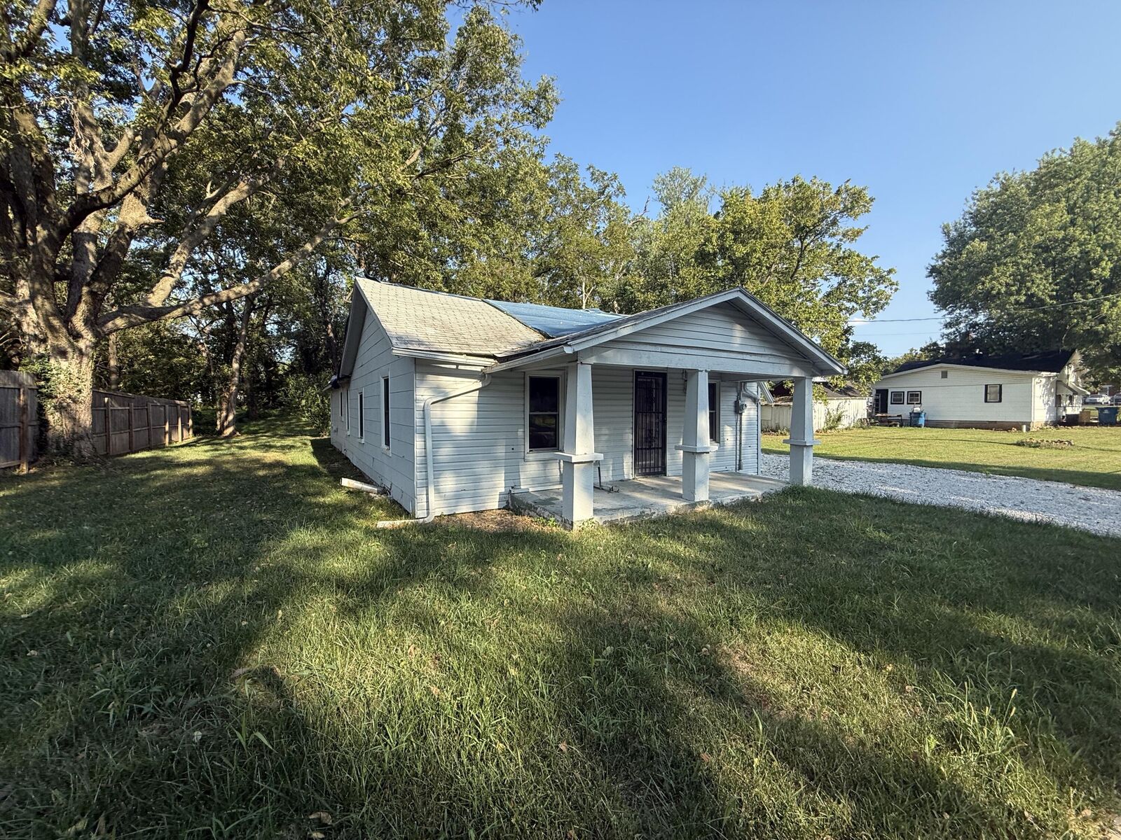Property Photo:  2050 N Nettleton Avenue  MO 65803 