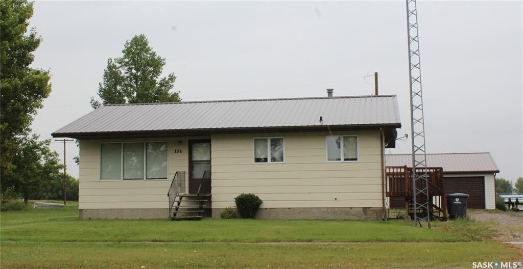 Property Photo:  106 Main Street  SK S0K 4A0 