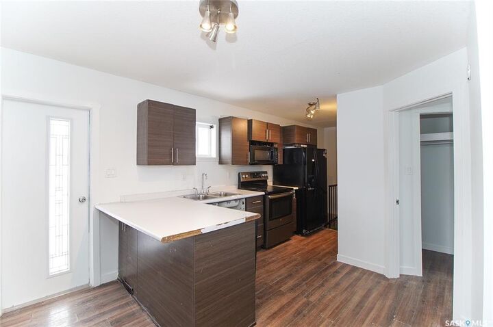 Property Photo: 1400 Rothwell Street SK S4N 2B3
